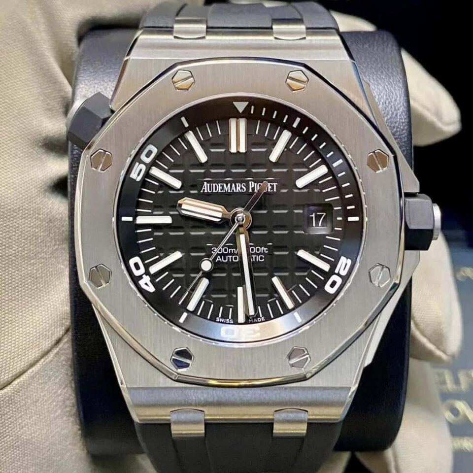 AP Royal Oak Offshore Diver 15710ST 42mm Black Dial Front