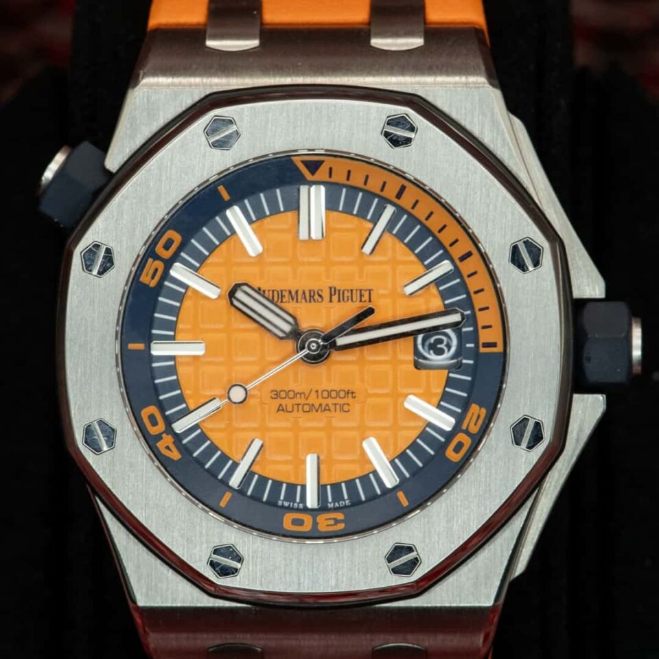 AP Royal Oak Offshore Diver 42mm 15710ST Orange Watch Front