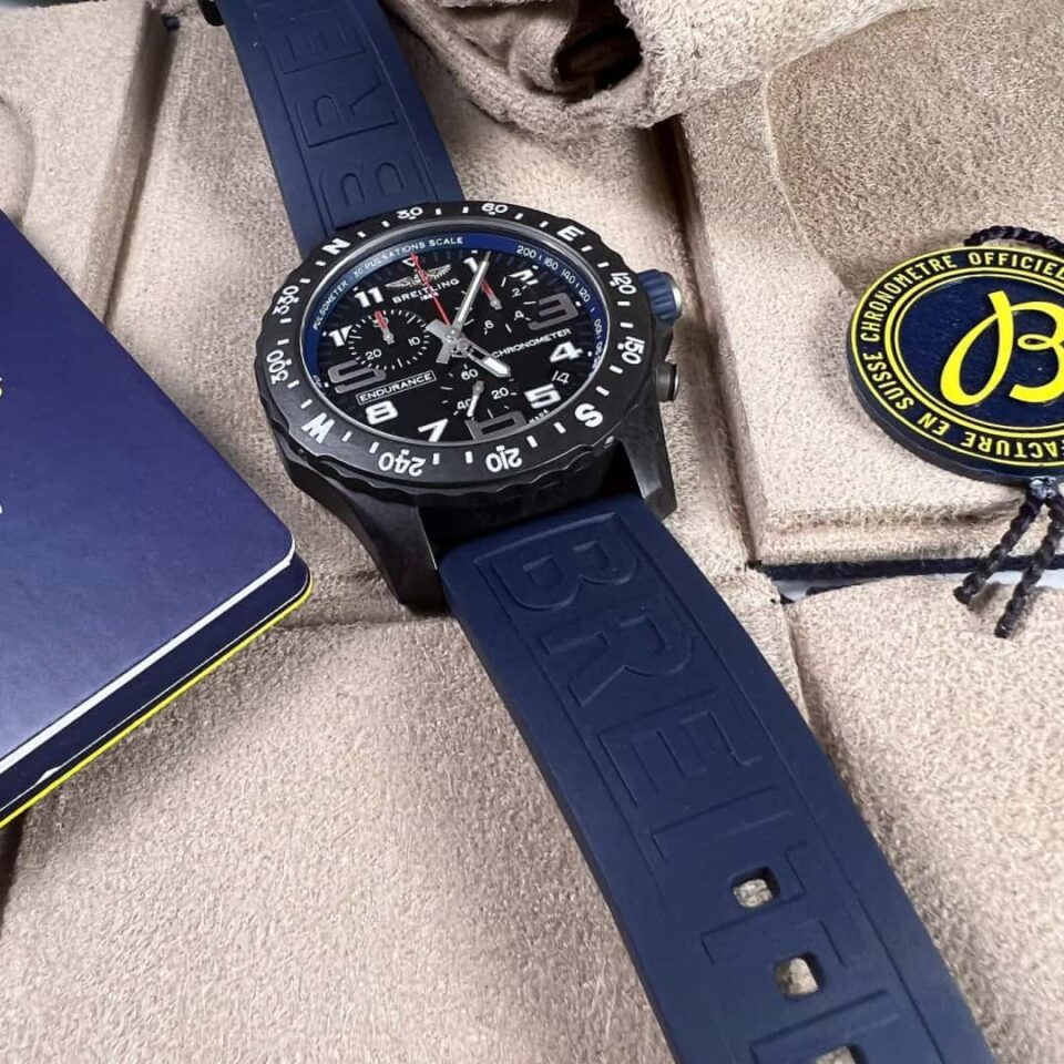 Breitling Endurance Pro Quartz X82310D51B1S1 Side