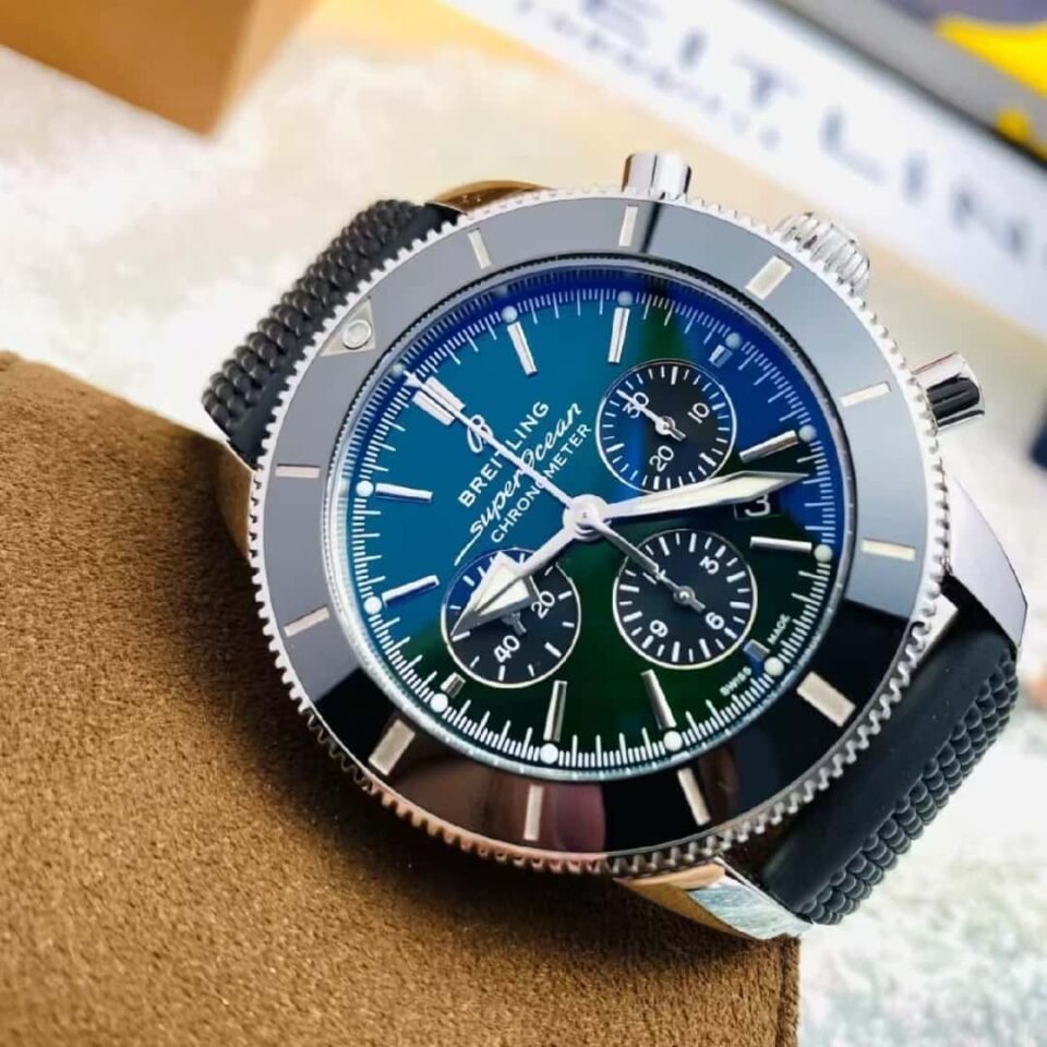 Breitling Superocean Heritage B01 44mm Green Dial Side