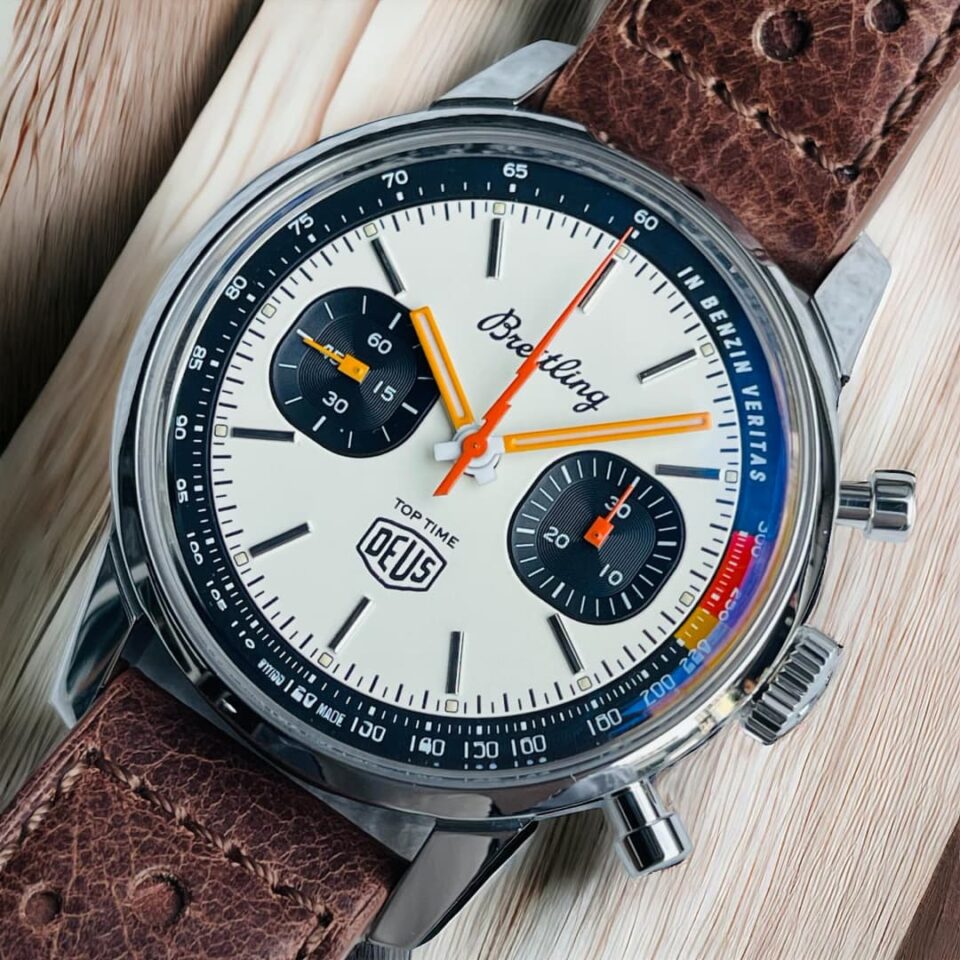 Breitling Top Time Deus A233101A1A1X1 front