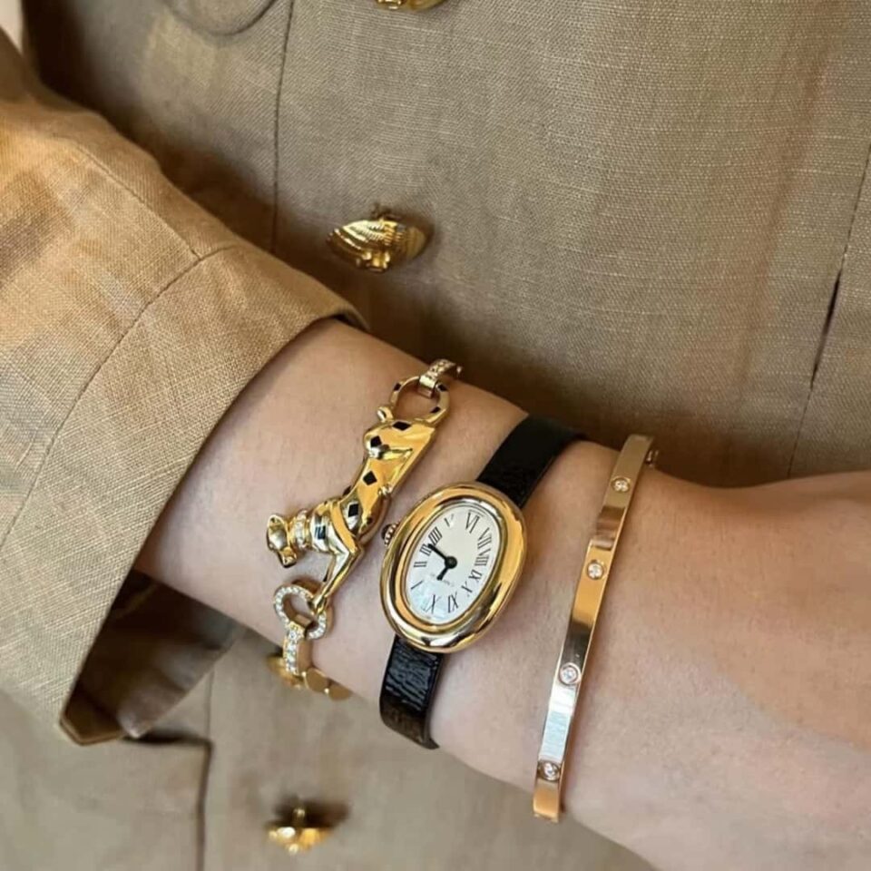 Cartier Baignoire Mini Model WGBA0017 Yellow Gold on wrist