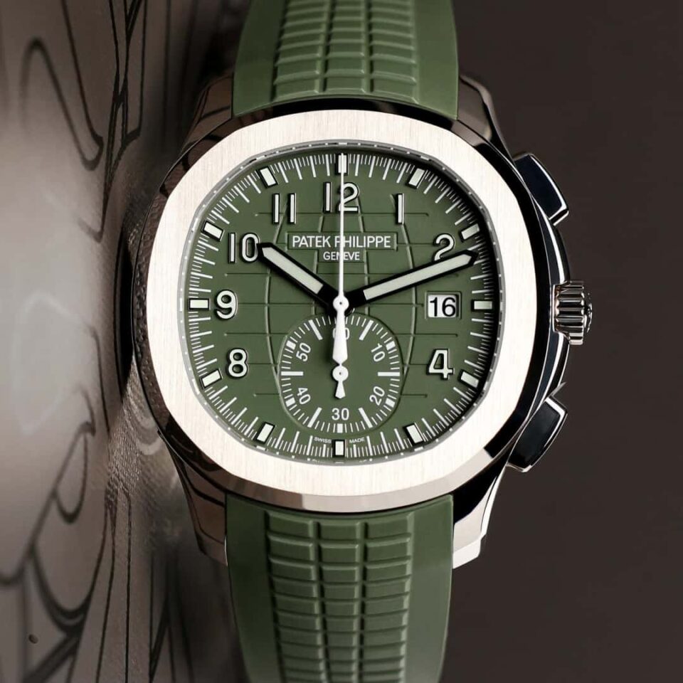Patek Philippe Aquanaut 5968G-010 Green Dial & Green Rubber Front