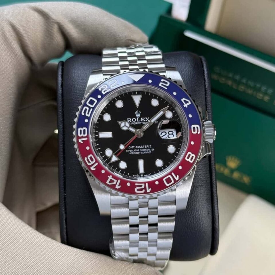 Rolex GMT-Master II Blue & Red Pepsi Bezel Side