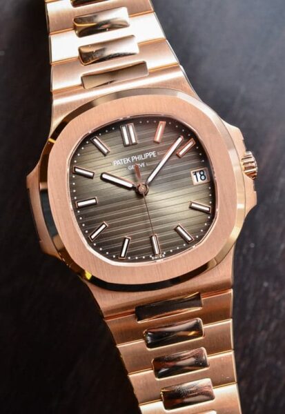 How Men's Rose Gold Watches Elevate Your Style 6 Men's Rose Gold Watches: Patek Philippe Nautilus Ref. 5711/1R