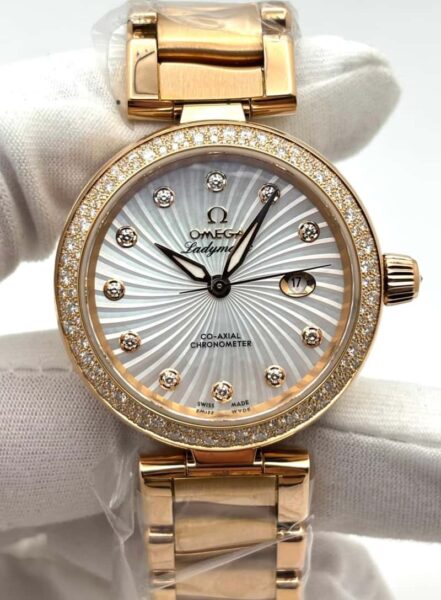 A Collector's Guide: Investing in Omega Rose Gold Watches 3 Omega De Ville Ladymatic