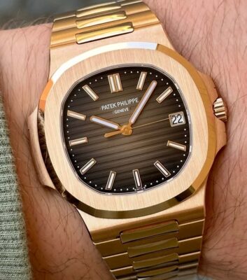 Home 31 Patek Philippe Rose Gold Nautilus 5711/1R